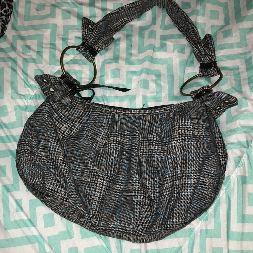 Very cute plaid purse!